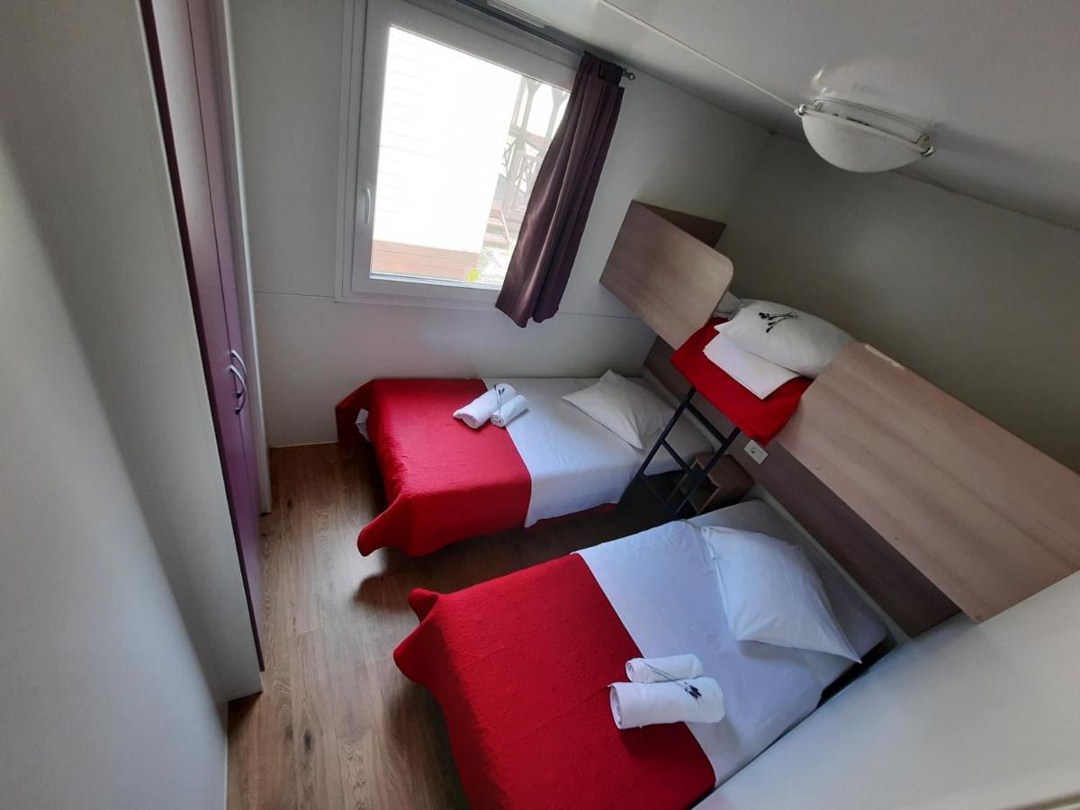 Kamp Rujno Hotell Starigrad Paklenica Exteriör bild