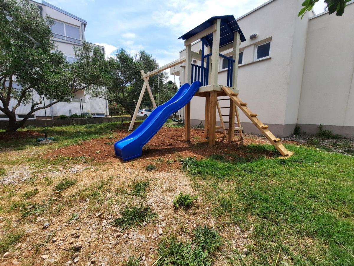 Kamp Rujno Hotell Starigrad Paklenica Exteriör bild