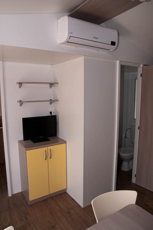 Kamp Rujno Hotell Starigrad Paklenica Exteriör bild